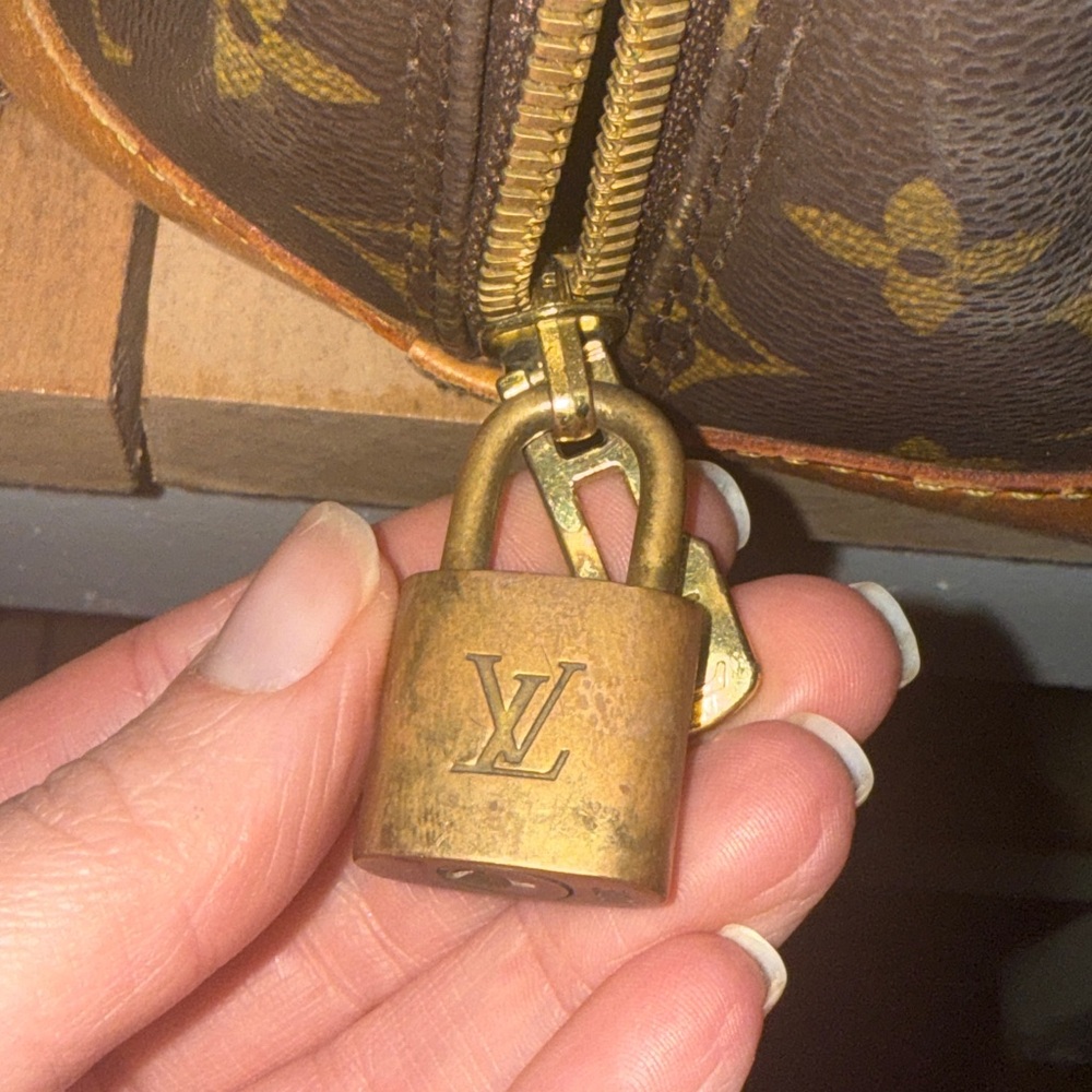 Authentic Louis Vuitton Vintage Alma LV Brown Tan Monogram - Picture 11 of 17